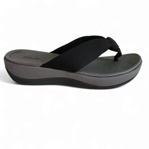 CLARKS Arla Glison slip-on sandals black size 8